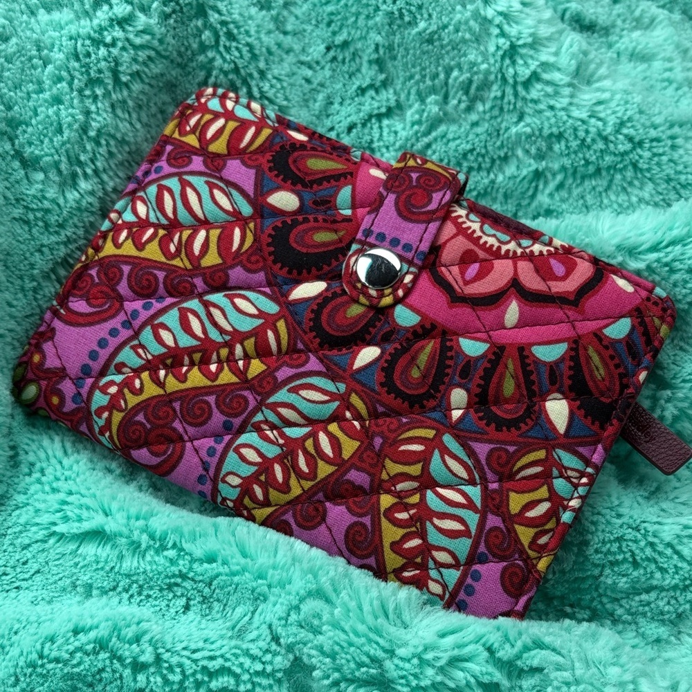 VERA Quilted Wallet and single zip pouch